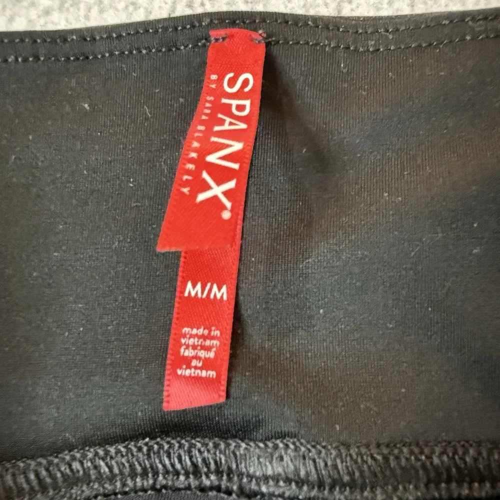Spanx Faux Leather Cropped Leggings Womens Medium Black High Rise Shaping Capri - Picture 2 of 11
